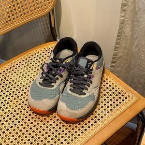 Lems trailhead women mercury sunset